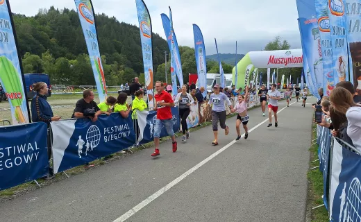 Bieg na 1 km cieszył się wielkim zainteresowaniem na Festiwalu Biegowym w Piwnicznej - 57
